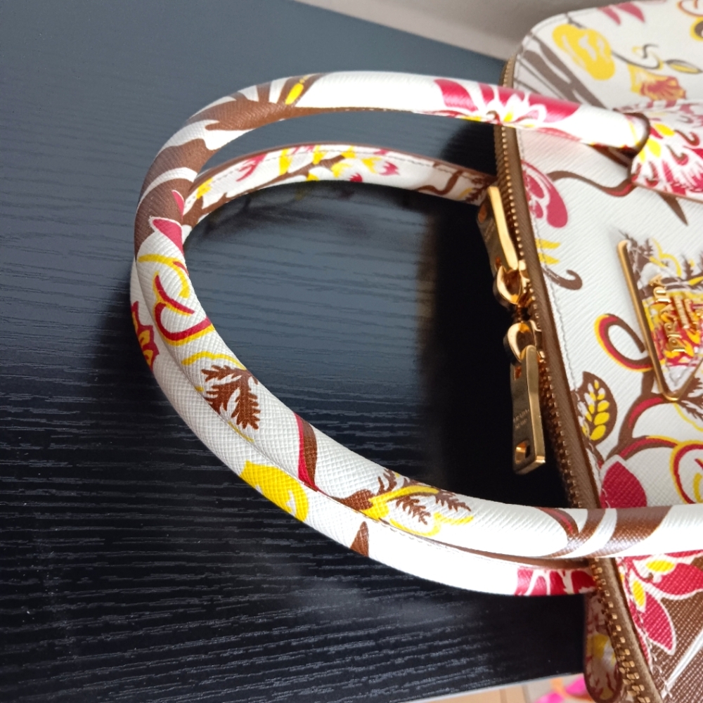 Prada RARE 💐 Large Floral Saffiano Lux Promenade Dome Sachel Bag - Picture 16 of 17